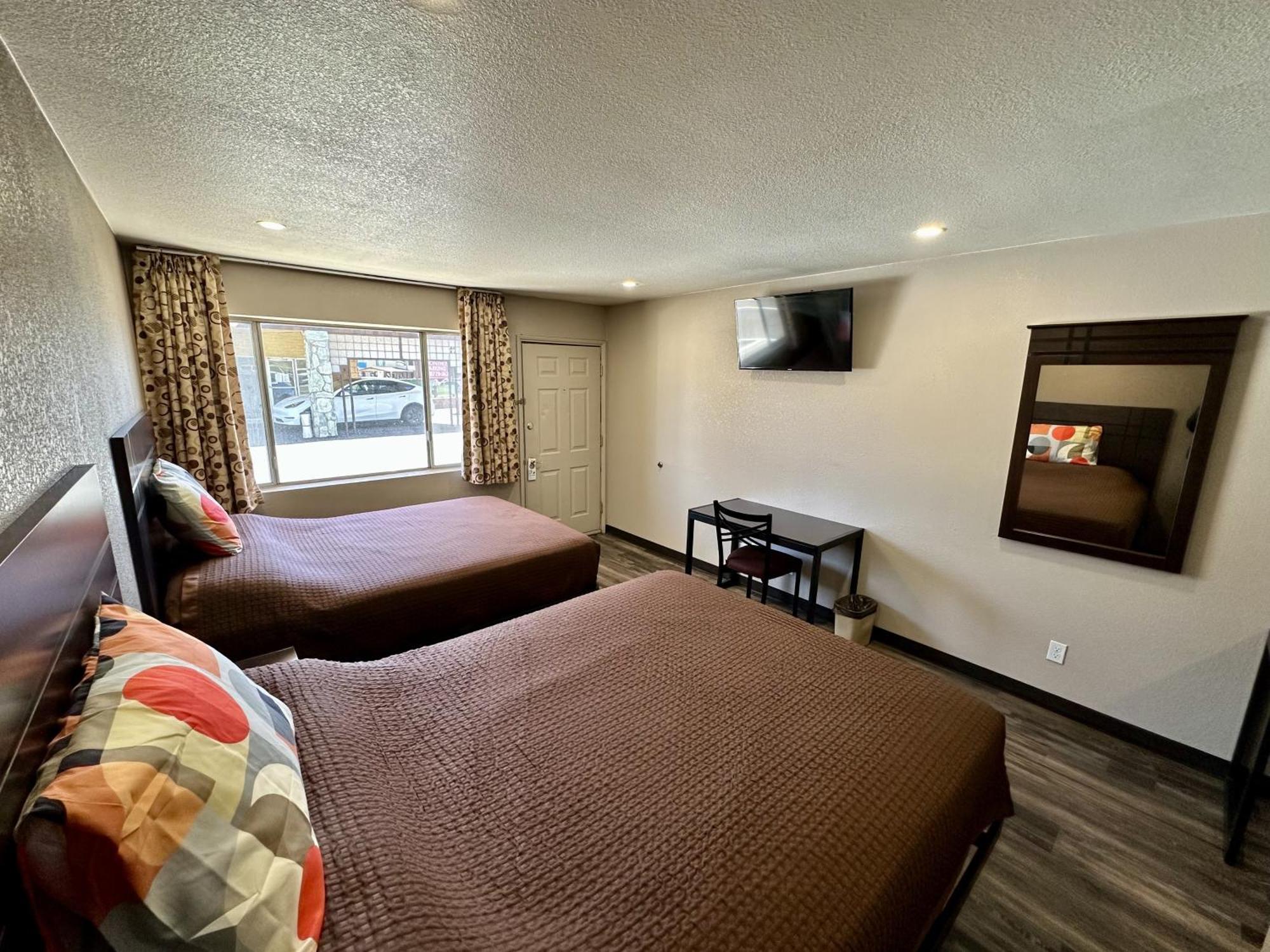 Motel West Nau - Downtown 2*